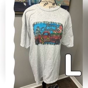 Christmas tshirt. Size L